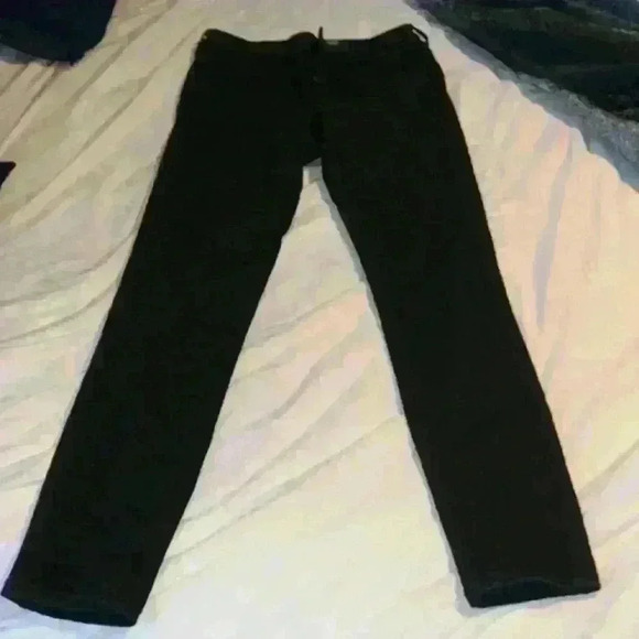 Old Navy Denim - NWOT Old navy rockstar woman’s jeans size 8
